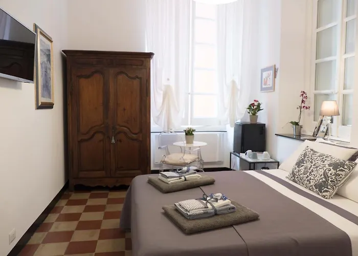 In Canneto...genova Nel Cuore.